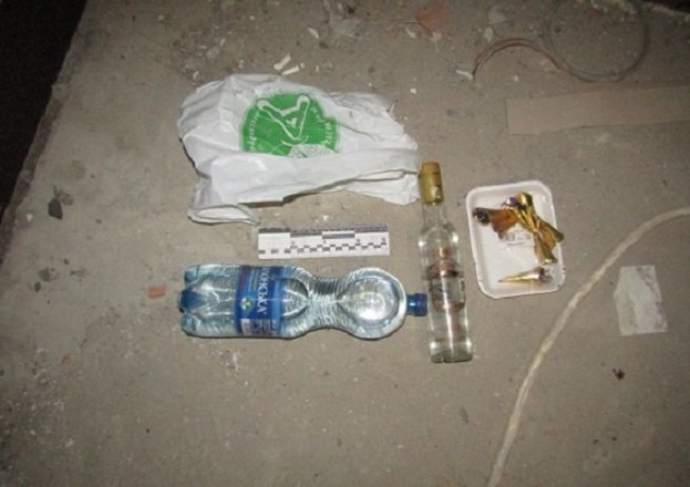 <p>Співмешканці разом розпивали алкогольні напої. Фото: kyiv.npu.gov.ua</p>