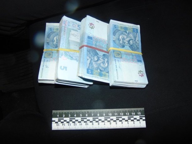 В сумке было 7 тысяч гривен. Фото: ГУ НП Киева