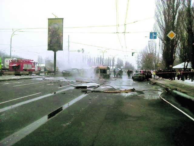 Пожар на дороге. Фото: ГСЧС Киева, dtp.kiev.ua