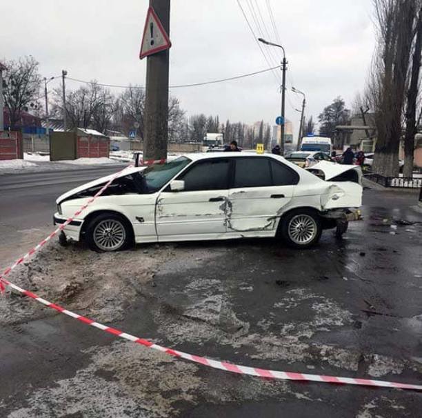 Автомобиль на тротуаре сбил женщину. Фото: kyiv.npu.gov.ua