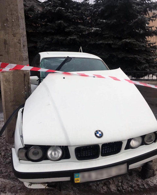 <p>Автомобіль на тротуарі збив жінку. Фото: kyiv.npu.gov.ua</p>