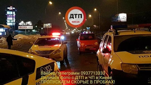 <p>Продавець патронів запідозрив недобре і кинув гранату в салон авто. Фото: facebook.com/dtp.kiev.ua</p>