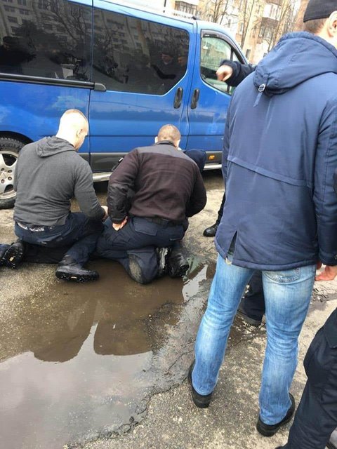 После продолжительной погони патрульной полиции был задержан правонарушитель. Фото: Национальная полиция Украины