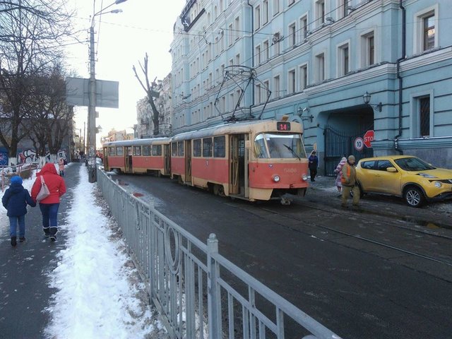 Трамвай сломался. Фото: Транспорт Києва