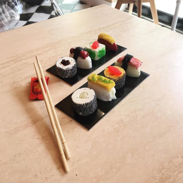 Джелато в виде суши и роллов | Фото: Фото: instagram.com/gelartonyc
