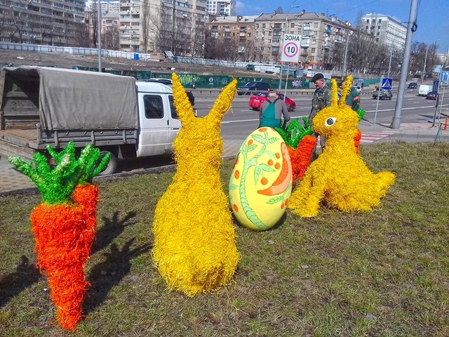 Кролики, морковка и писанка. Фото: КП СЗН Печерского района