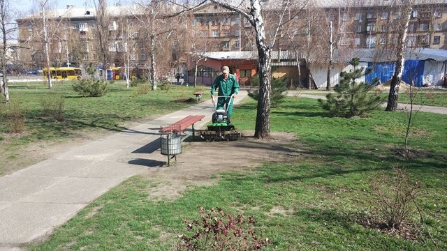 <p>Київ чистять після зими. Фото: facebook.com/taraspanchii</p>