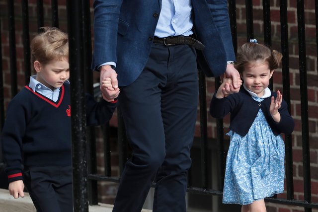 Принц Джордж и двухлетняя принцесса Шарлотта | Фото: Фото: AFP
