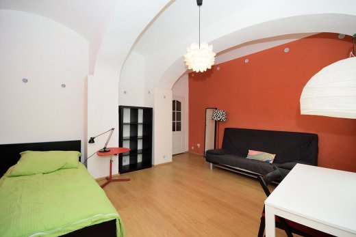 Однокімнатна квартира в Празі за 630 дол.