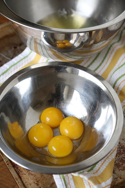 Пошаговый процесс приготовления яичницы " в облаке" | Фото: Фото: popsugar.com
