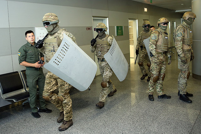Органы системы МВД отрабатывают алгоритм действий по обеспечению общественной безопасности. Фото: mvs.gov.ua