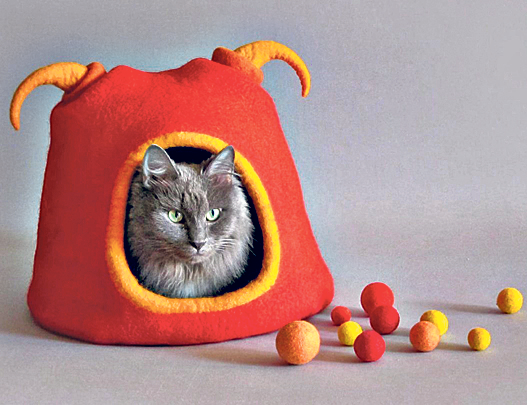 Войлочный домик для кошки – способ изготовления своими руками