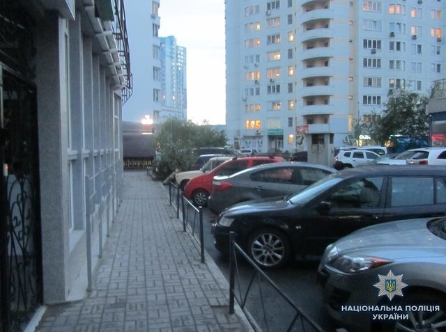 У Дарницькому районі сталося пограбування. Фото: kyiv.npu.gov.ua