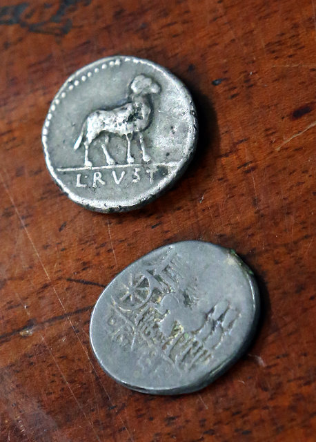 Монети. Рим, 76 і 87 р. до н. е.