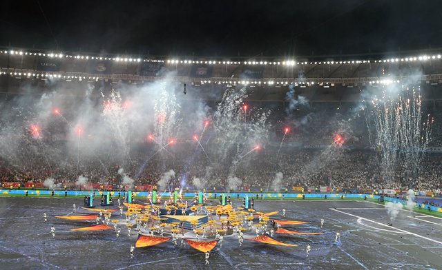Церемонія відкриття фіналу Ліги чемпіонів. Фото AFP і Getty