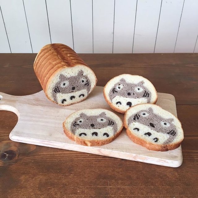 Хліб у вигляді малюнків і кумедних тварин | Фото: Фото: instagram.com/konel_bread