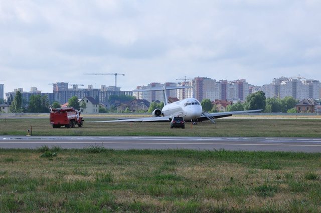 Посадка. 169 пассажиров самолета просто чудом не пострадали. Фото: Ukraine Aviation Museum