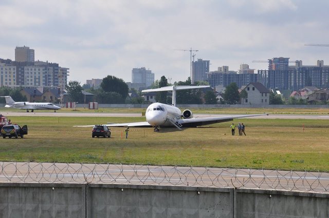 Посадка. 169 пассажиров самолета просто чудом не пострадали. Фото: Ukraine Aviation Museum