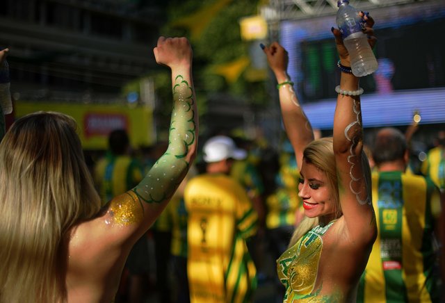 Фанатки збірної Бразилії