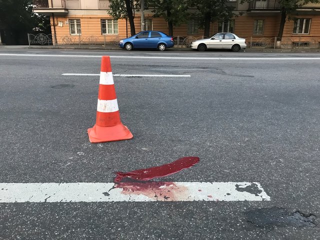Велосипедист збив пішохода. Фото: kiev.informator.ua