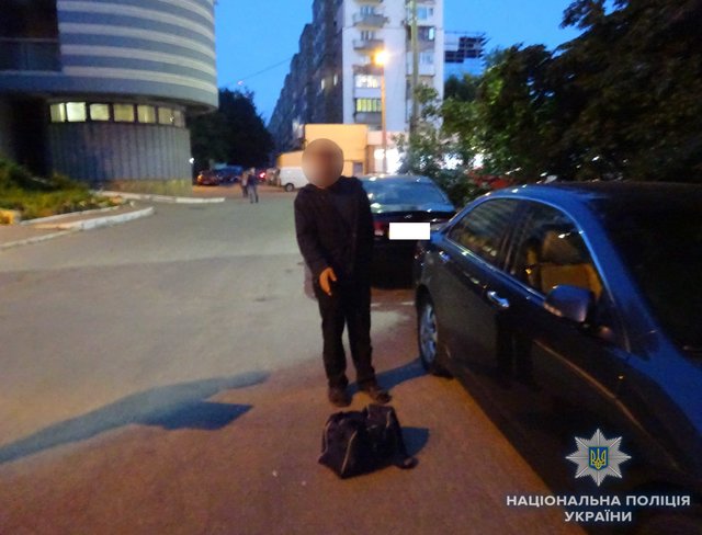 Нападение произошло на проспекте Победы. Фото: kyiv.npu.gov.ua