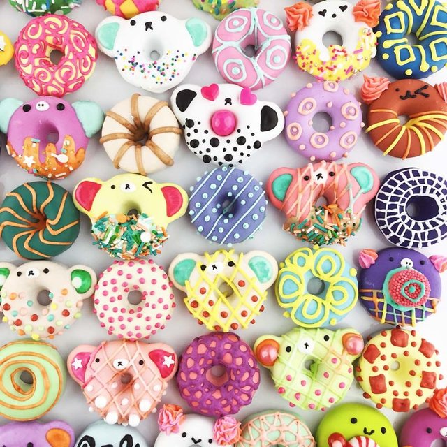 Яркие пончики на содержат вредных красителей | Фото: Фото: instagram.com/selva_sonali