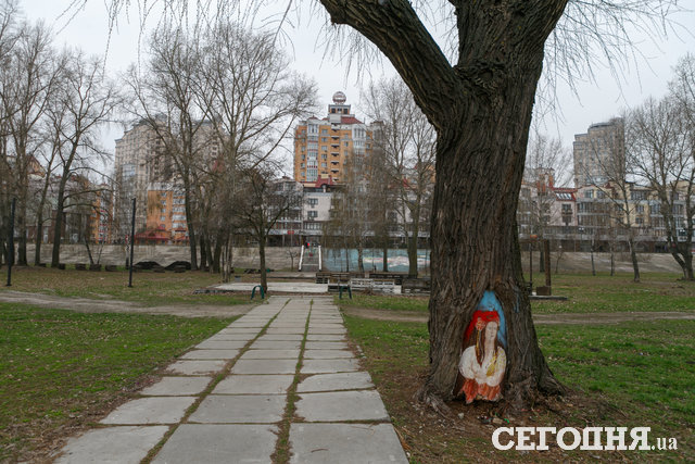 Парк "Наталка" – куточок, де ще не було реконструкції. Фото: Данило Павлов, "Сьогодні"