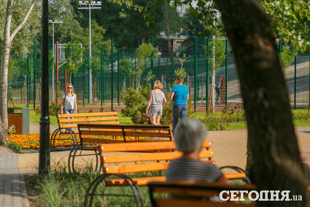Парк "Наталка" – уголок, где еще не прошла реконструкция. Фото: Данил Павлов, "Сегодня"