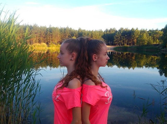Украинки стали звездами Instagram. Фото: instagram.com/sofia_2001_4