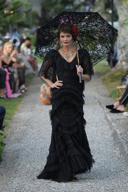 Найвідоміші моделі світу взяли участь у показі Dolce & Gabbana | Фото: Фото: VOGUE
