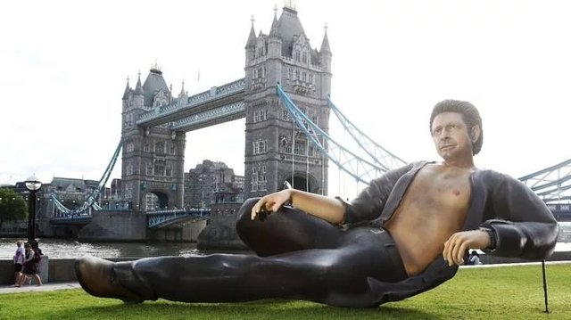  | Фото: Статуя Джеффа Голдблюма. Фото: соцмережі