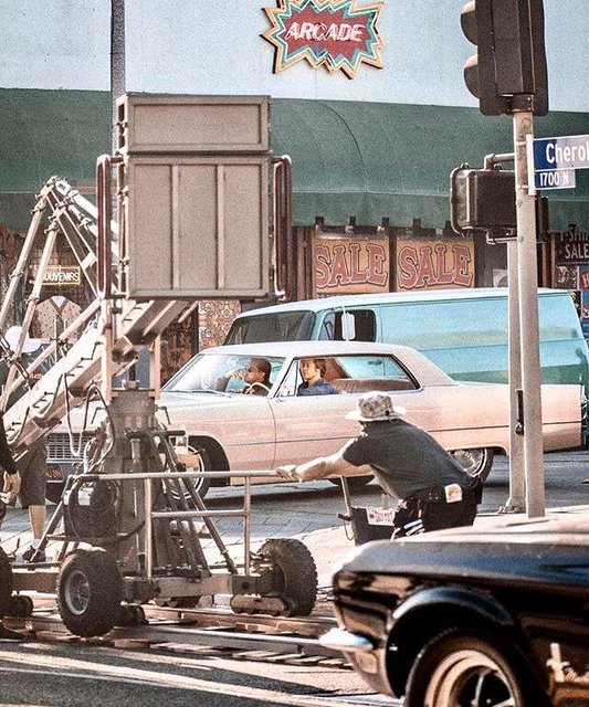  | Фото: Кадри зі зйомок фільму "Одного разу в Голлівуді". Фото: соцмережі