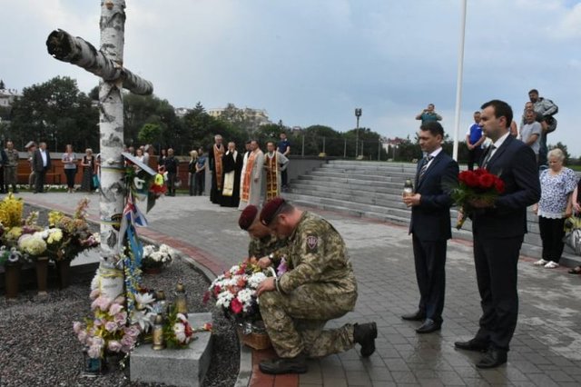 Вшанували пам'ять десантників. Фото: прес-служба ЛОДА