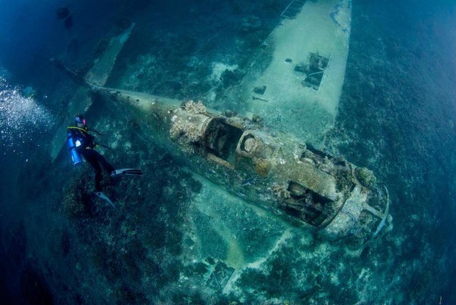 В океані знайдена військова техніка. Фото: mediadrumworld