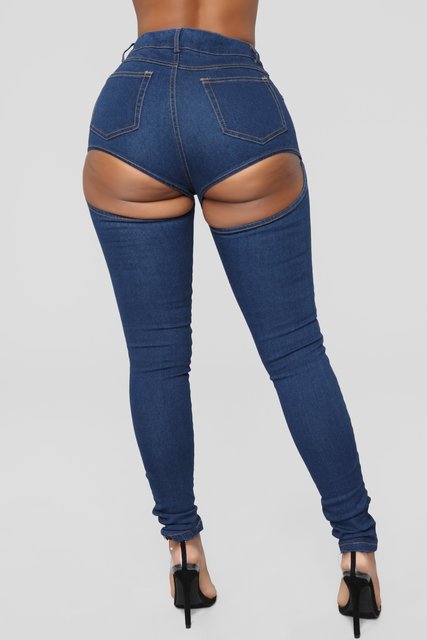 Новий фасон джинсів викликав у мережі інтерес | Фото: Фото: fashionnova