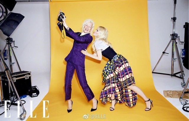 Клаудиа Шиффер в скандальной фотосесии для Elle | Фото: Фото: Elle