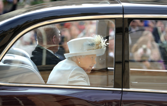 Елизавета II на свадьбе принцессы Евгении | Фото: Фото: AFP