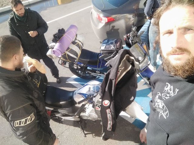  | Фото: Ребята из Киева покорили Говерлу на малокубатурных мотоциклах. Фото: Андрей Музыка