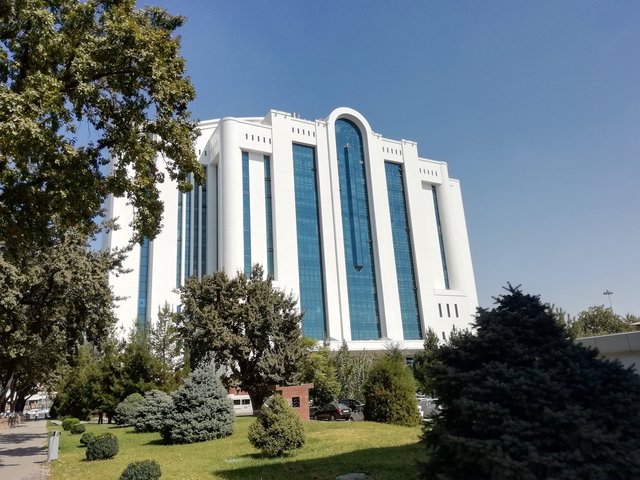 Виды Ташкента. Памятный монумент Амиру Темуру (Тамерлан)