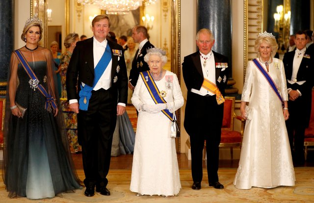 Єлизавета II на вечері в Букінгемському палаці | Фото: Фото: AFP