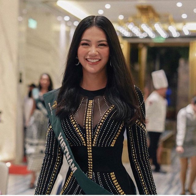 Представниця В'єтнаму завоювала титул "Міс Земля 2018" | Фото: Фото: Instagram/phuongkhanh_me2018
