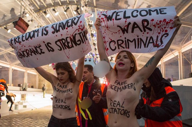 | Фото: Фото: https://twitter.com/Femen_France, facebook