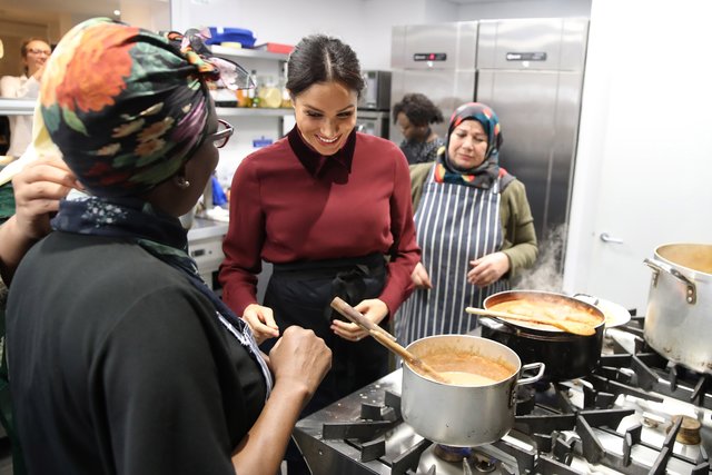 Меган посетила сообщество Hubb Community Kitchen в Лондоне | Фото: Фото: AFP
