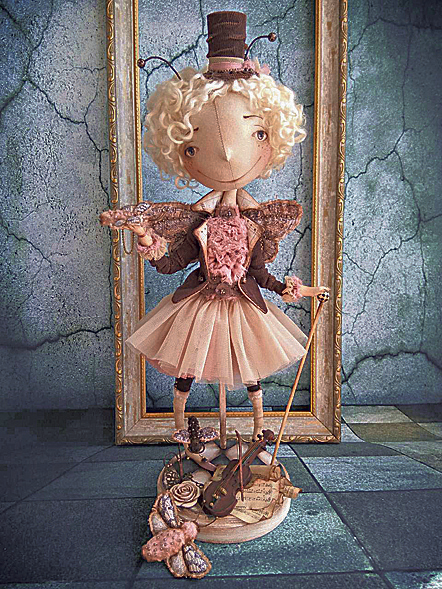 Мастерица Елена Коган занимается текстильными куколками около восьми лет и каждой из них дает имя. Фото из архива Е. Коган