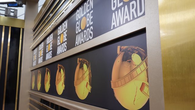 Підготовка червоної доріжки премії "Золотий глобус 2019". Фото: Сегодня | Фото: Фото: Сегодня