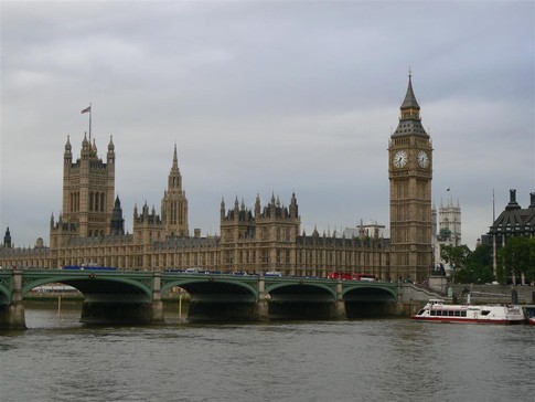 Лондон. В Вестминстерском дворце заседает английский парламент. Фото А. Тычины