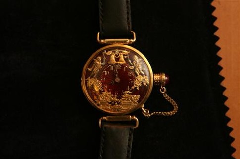 1804 год. Корпус собран вручную, часы были переделаны из карманных в наручные; фото Ю.Кузнецова