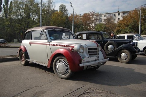 Бесценное авто. Единственный в Одессе экземпляр автомобиля "Опель Олимпия", который выкупили за 150 гривен, фото А. Шлыкова