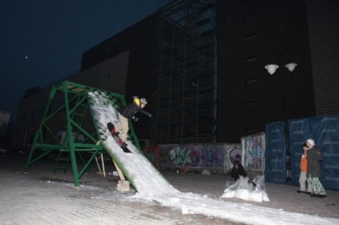 В Харькове уже катаются на сноуборде, фото А.Пайсова