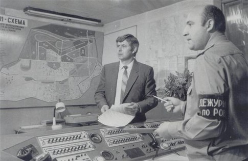 Винокуров – прокурор Минского района в милицейской дежурке. Фото из личного архива